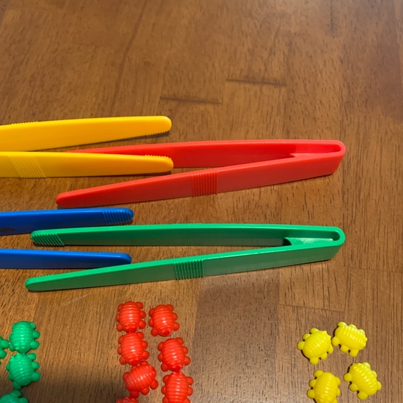 Bed Bugs Board Game Replacement Pieces Tongs and Bugs 1985 Milton Bradley - Picture 9 of 12